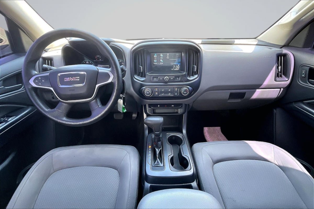 Used 2018 GMC Canyon 2WD Crew Cab w/ Convenience Package image 16