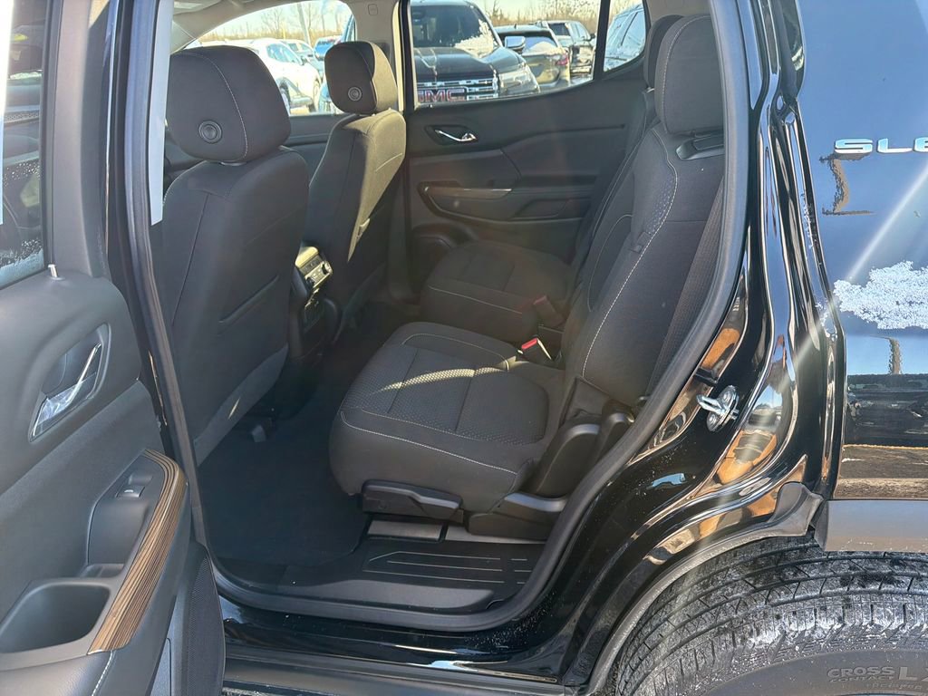 Used 2023 GMC Acadia SLE w/ Driver Convenience Package image 24