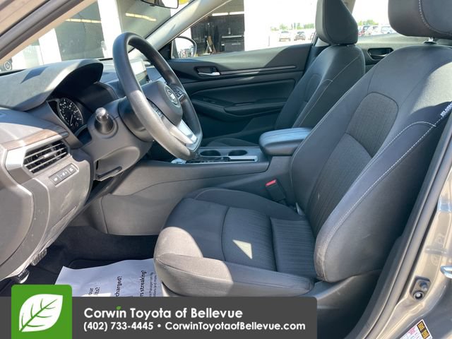 Used 2025 Nissan Altima 2.5 SV FWD image 17