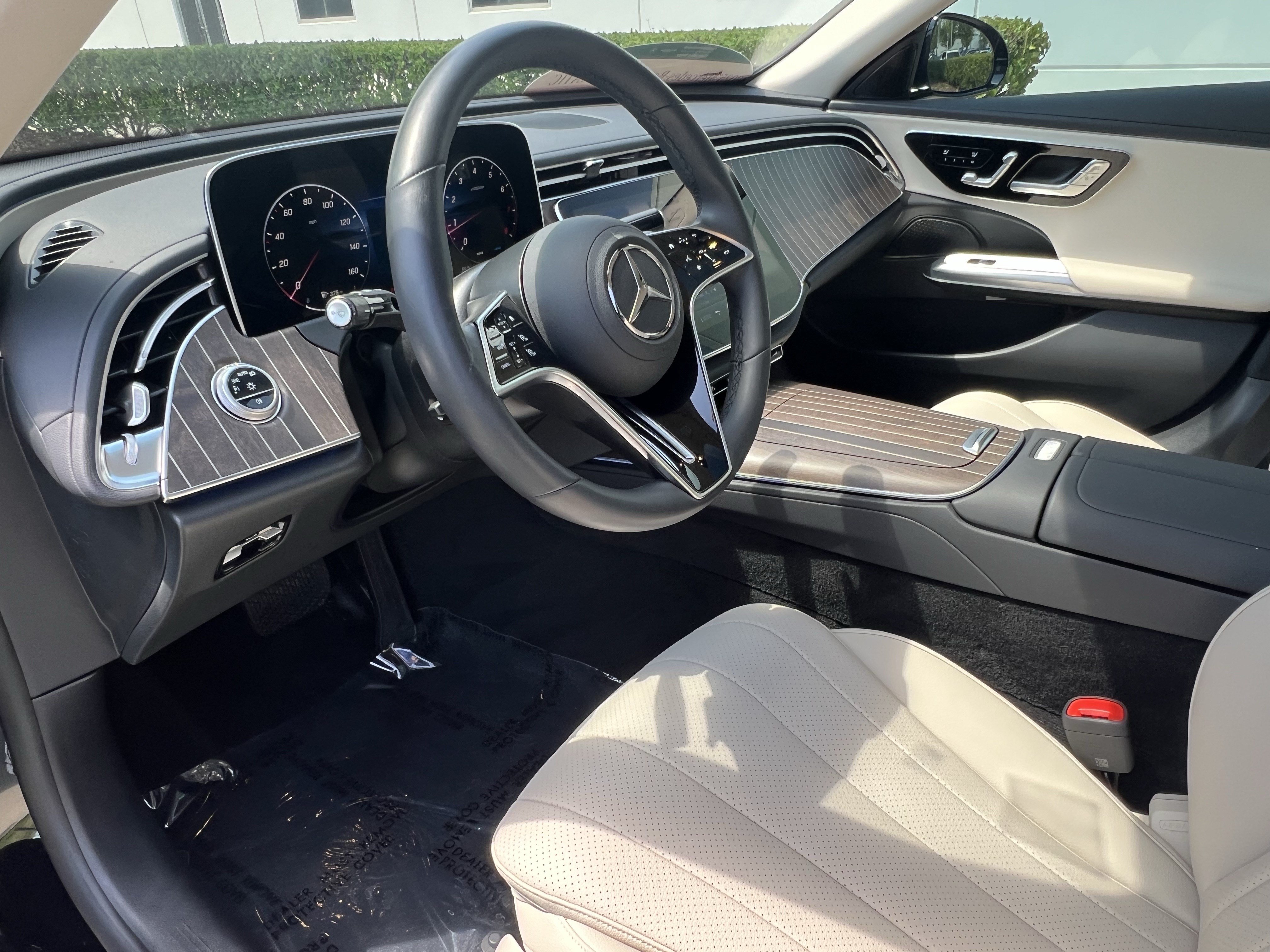 Used 2025 Mercedes-Benz E 350 4MATIC Sedan image 17