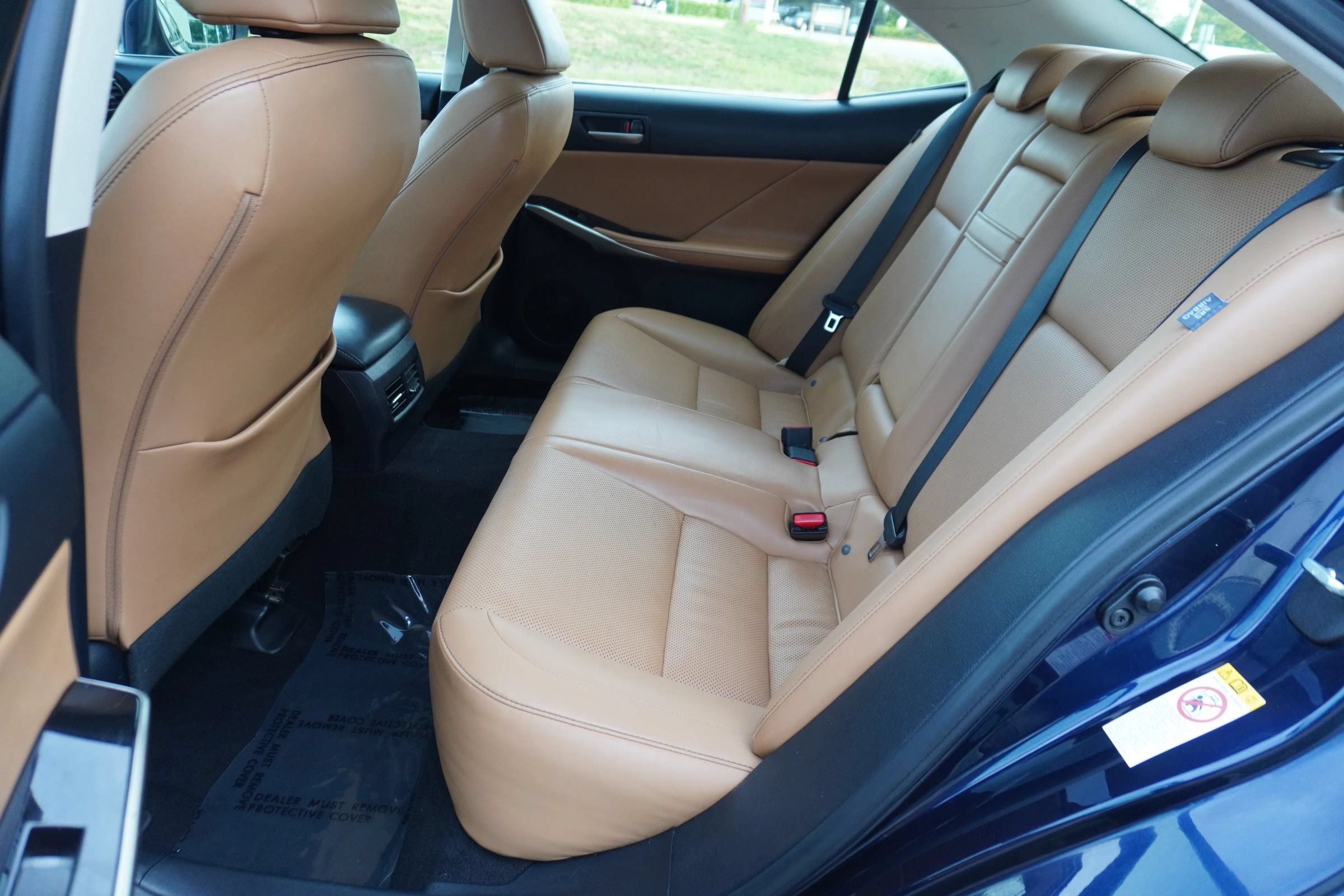 Used 2017 Lexus IS 200t w/ Premium Package RWD image 10