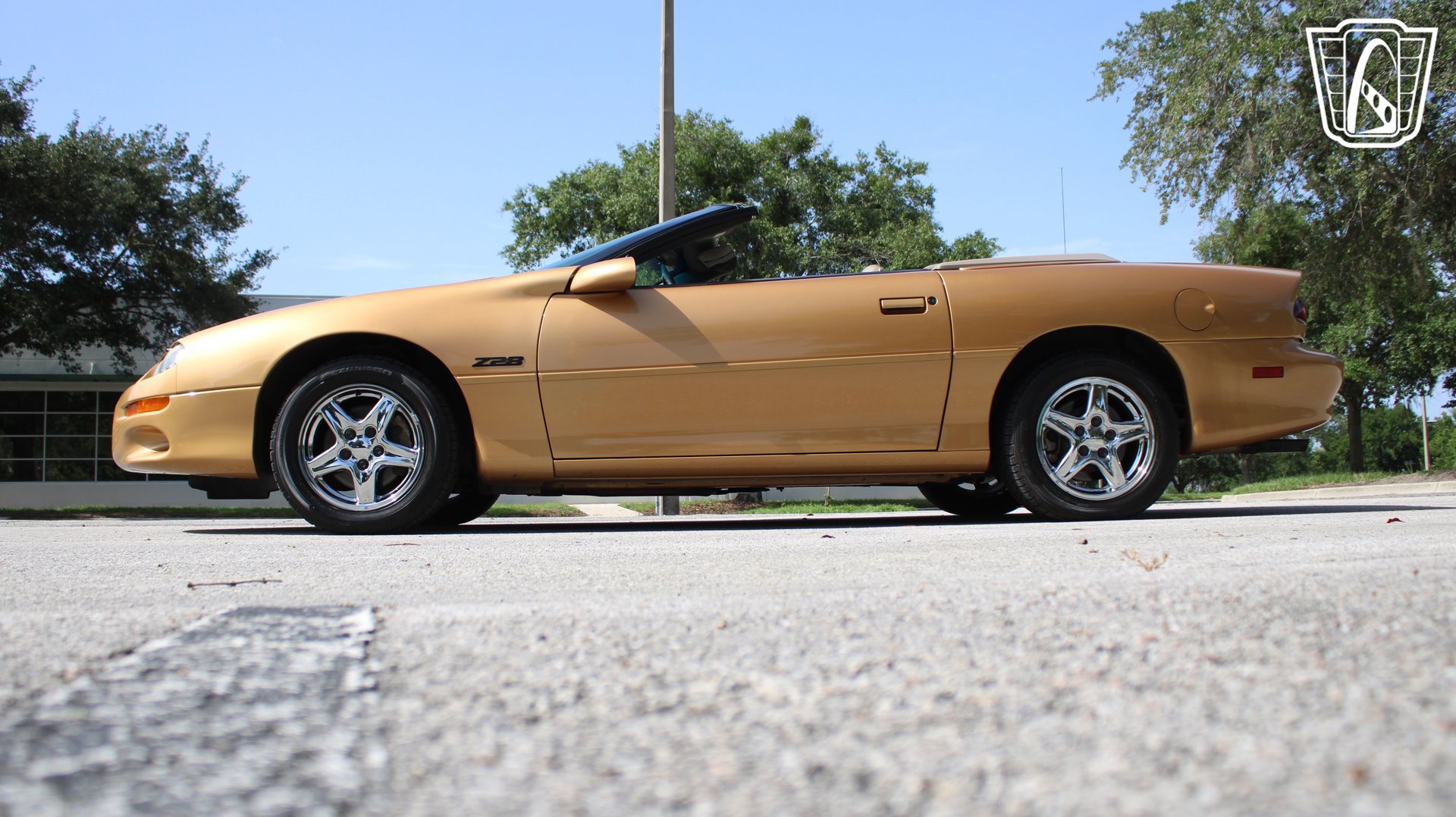 Used 1998 Chevrolet Camaro Z28 RWD image 8