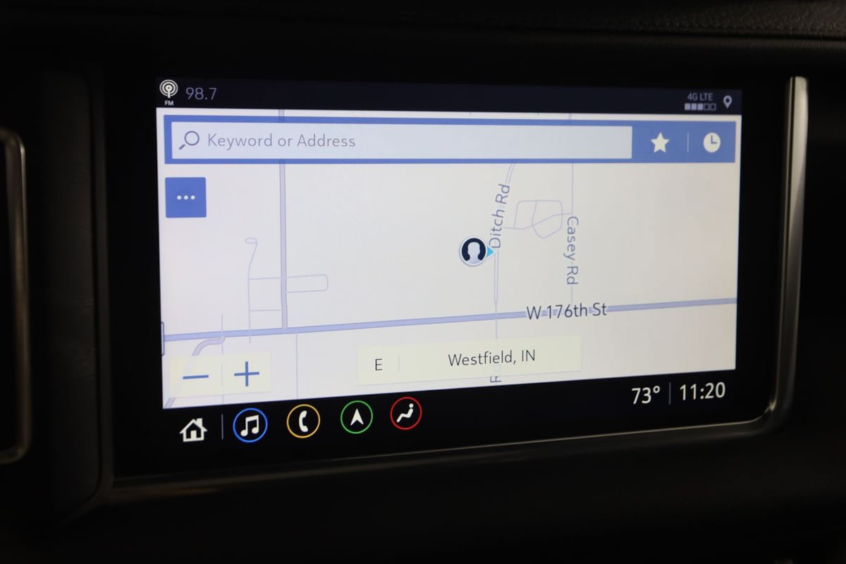 Used 2021 GMC Yukon XL Denali w/ Advanced Technology Package image 9