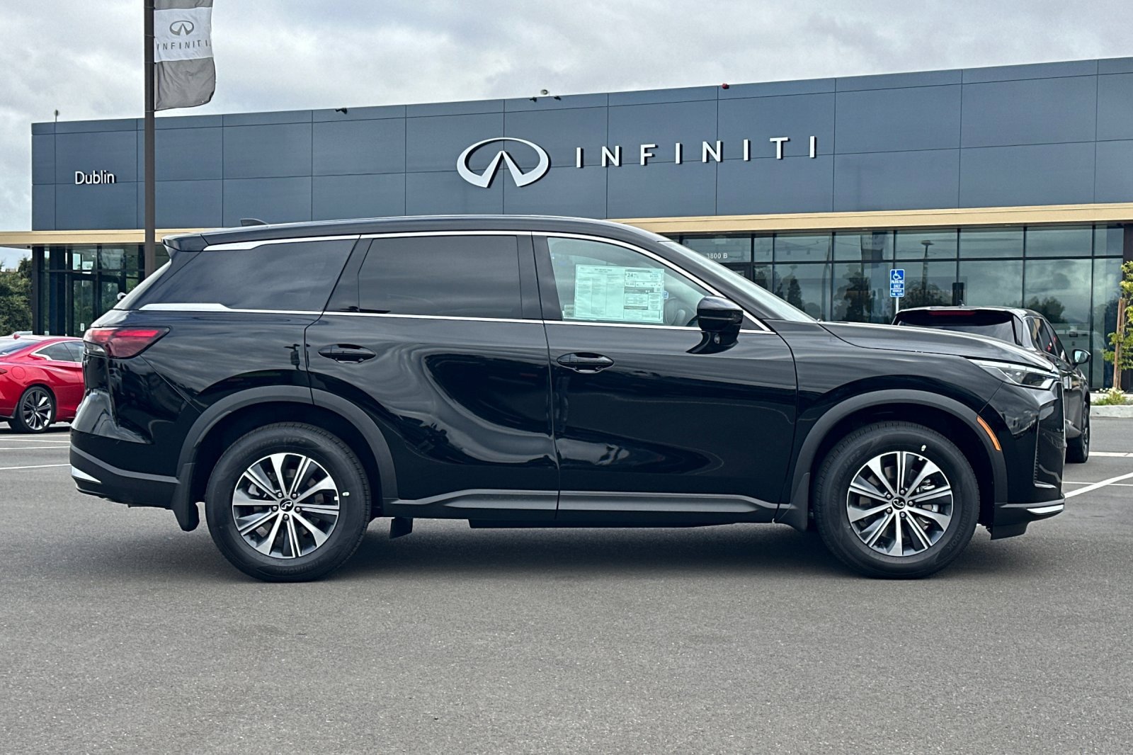 New 2027 INFINITI QX60 Pure w/ Cargo Package AWD/4WD image 6