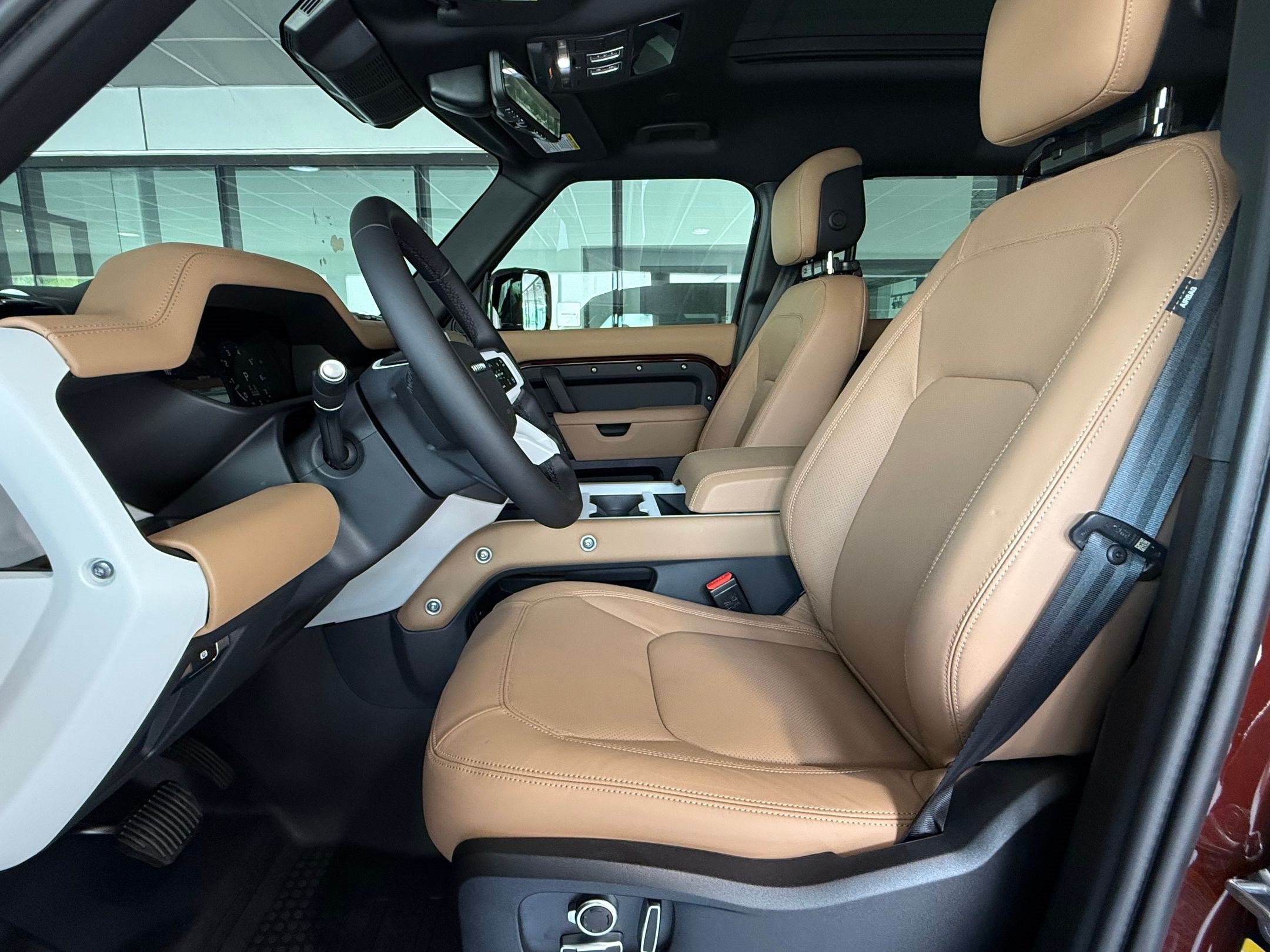 New 2026 Land Rover Defender 130 X-Dynamic SE AWD/4WD image 5