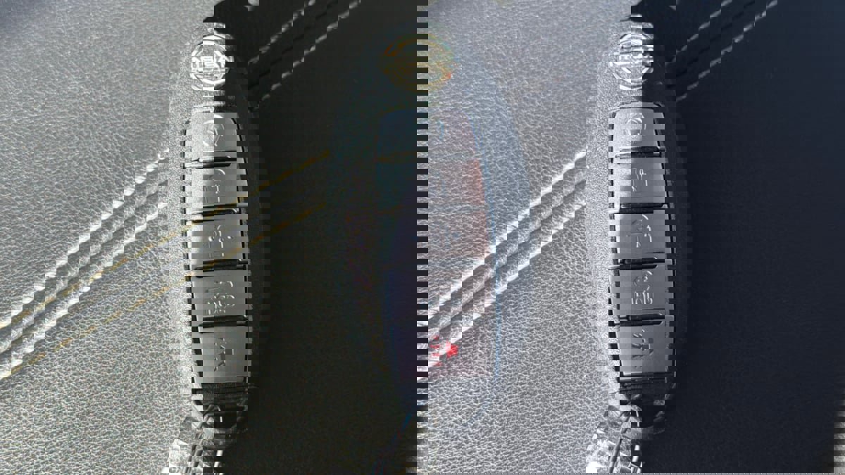 Used 2024 Nissan Altima 2.5 SV image 29