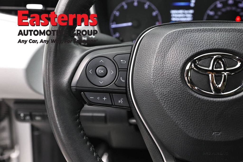 Used 2024 Toyota Corolla SE w/ SE Package FWD image 14