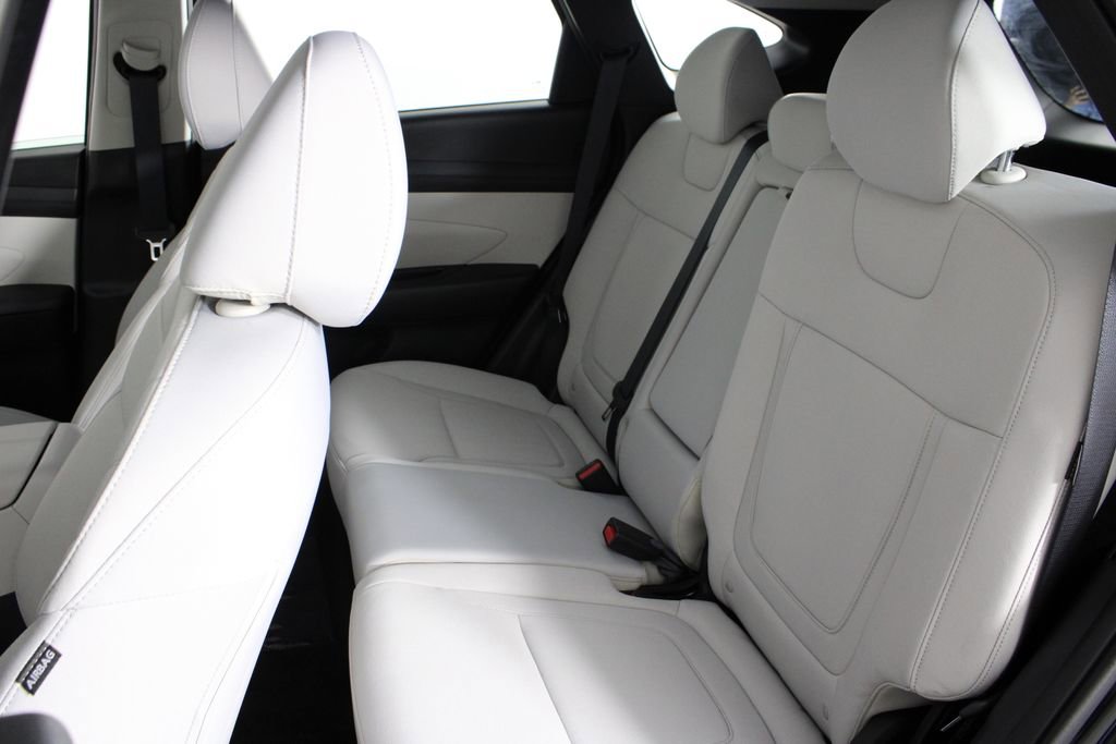 Certified 2026 Hyundai Tucson SE image 21