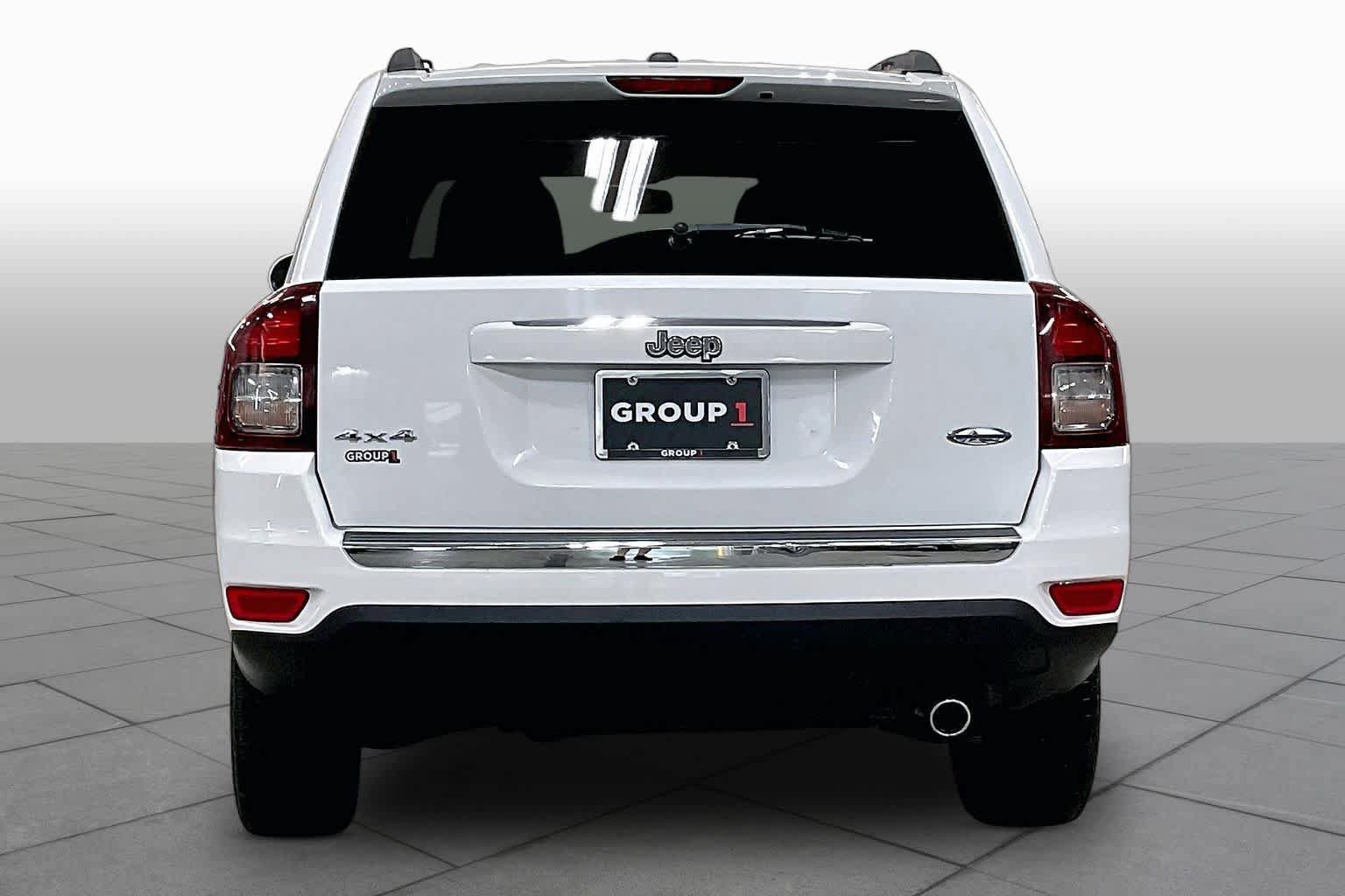 Used 2017 Jeep Compass High Altitude AWD/4WD image 5