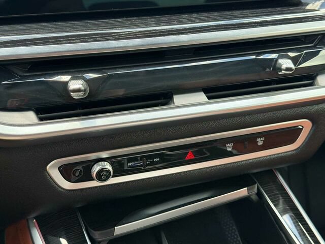 Used 2025 BMW X5 M60i AWD/4WD image 26