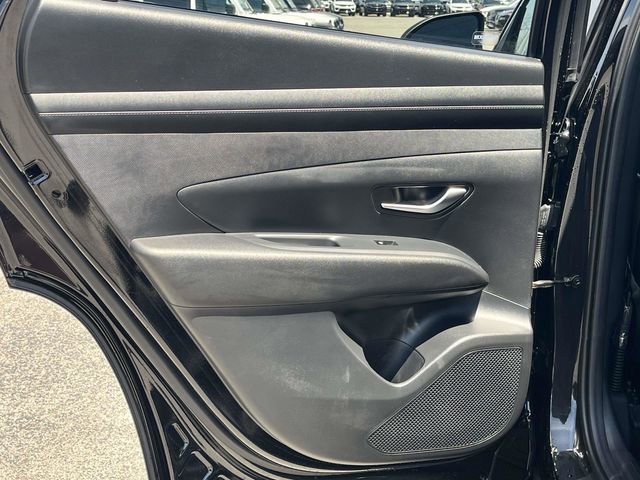 Used 2025 Hyundai Tucson SEL FWD image 16