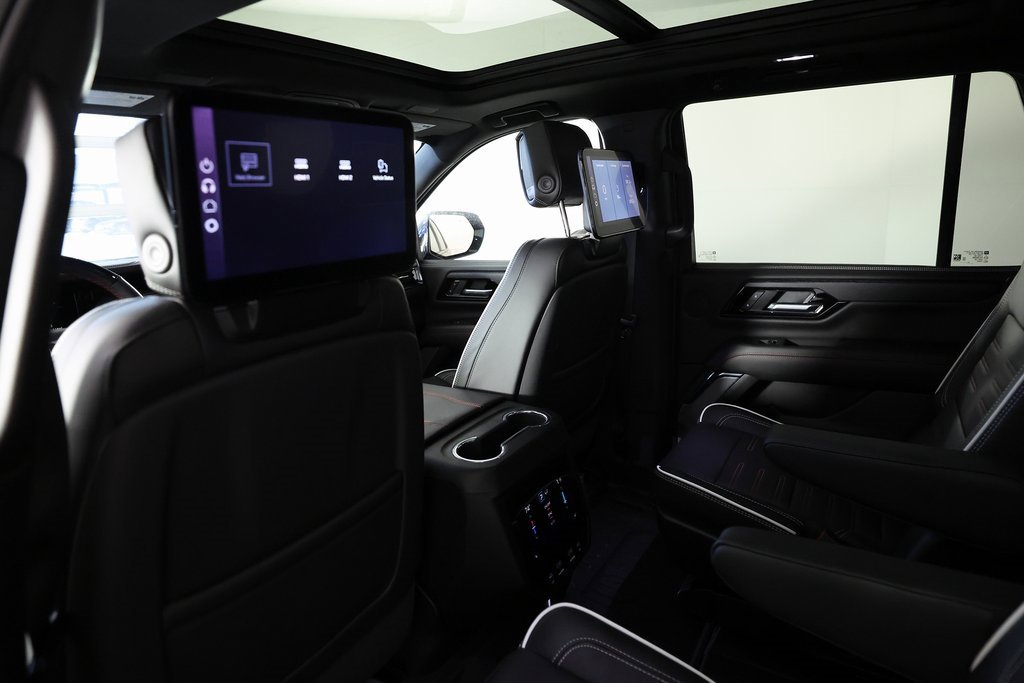 Used 2025 GMC Yukon AT4 Ultimate w/ LPO, Illumination Package image 17