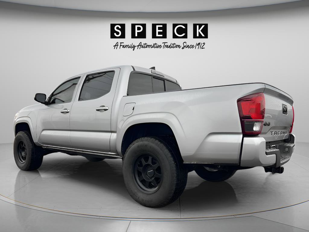 Used 2022 Toyota Tacoma SR image 3