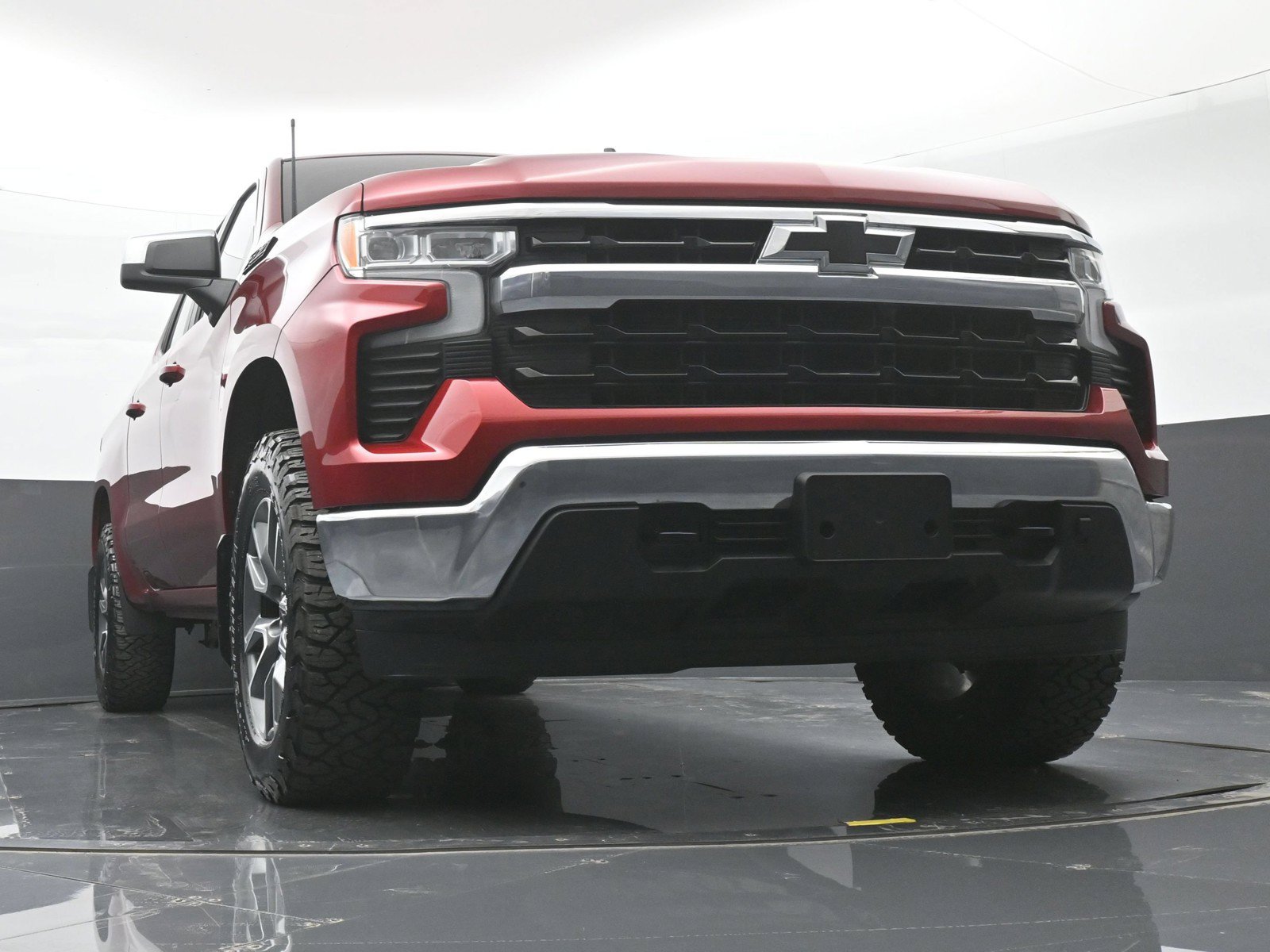 Used 2023 Chevrolet Silverado 1500 LT AWD/4WD image 41
