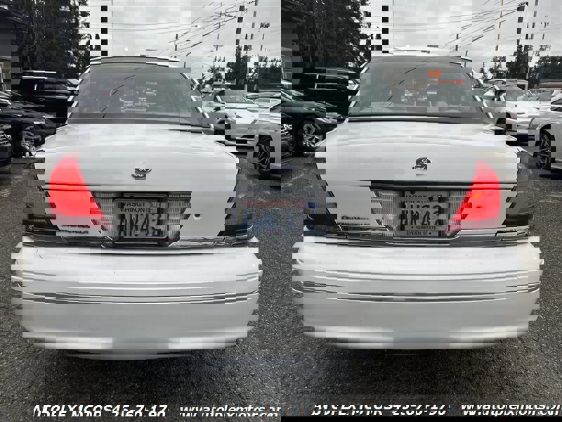 Used 2004 Ford Crown Victoria LX image 6