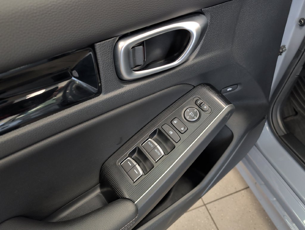 Used 2024 Honda Civic Touring image 13