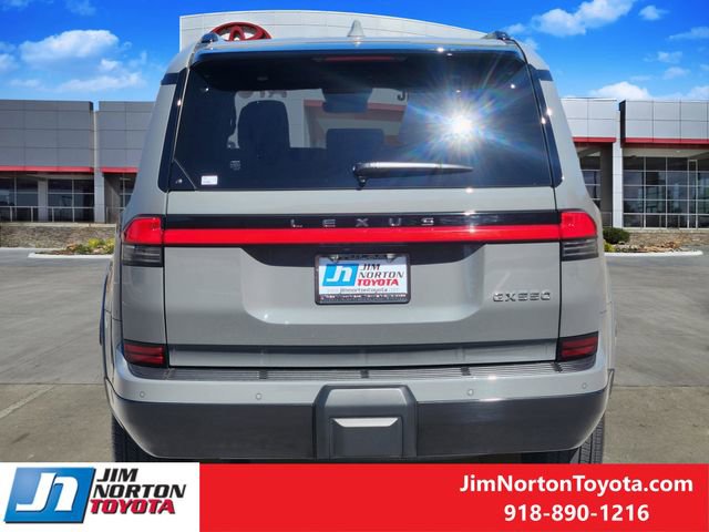 Used 2025 Lexus GX 550 w/ Accessory Package (2T) image 7