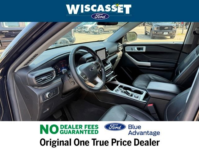 Certified 2022 Ford Explorer Limited w/ Equipment Group 301A image 4