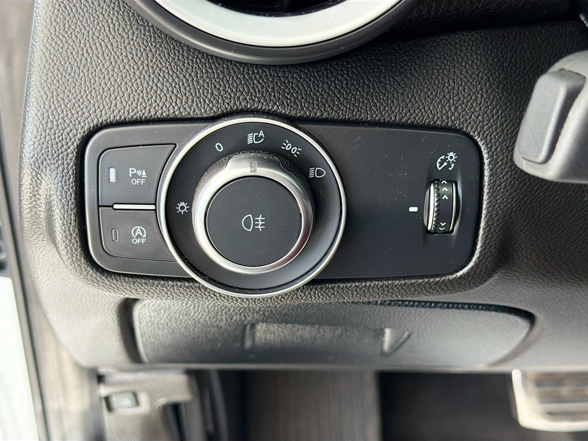 Used 2024 Alfa Romeo Giulia Sprint image 35