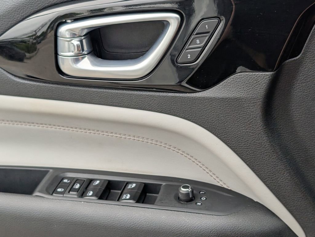 Used 2023 Jeep Compass Limited w/ Elite Group image 30