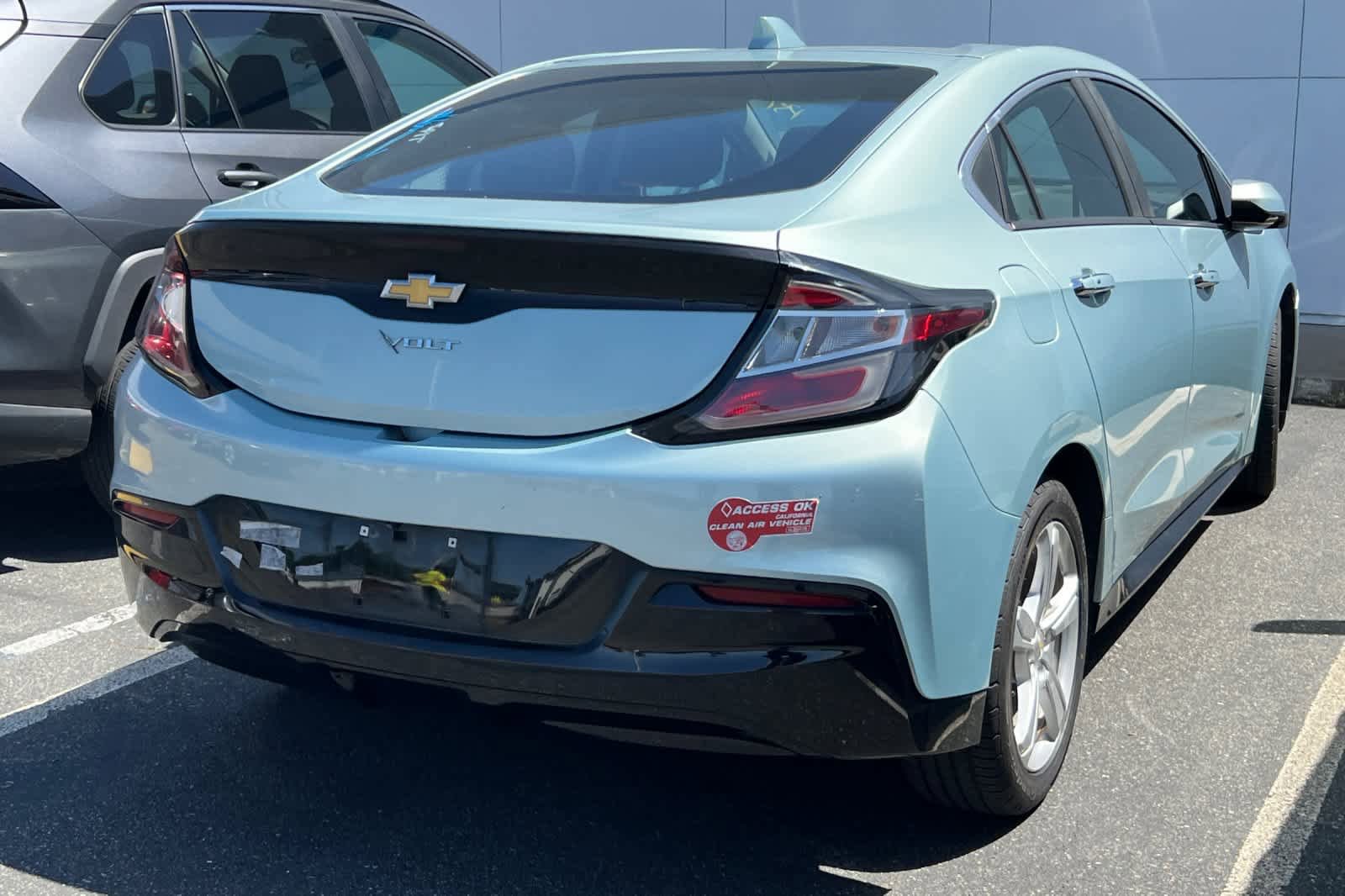 Used 2018 Chevrolet Volt LT image 4