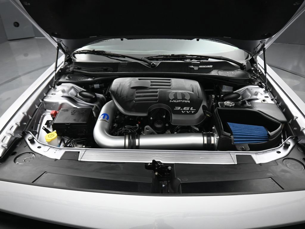 Used 2018 Dodge Challenger SXT w/ Super Sport Group (SS/T) image 42