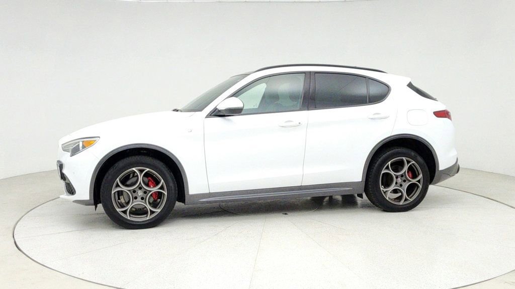Used 2022 Alfa Romeo Stelvio Ti image 8