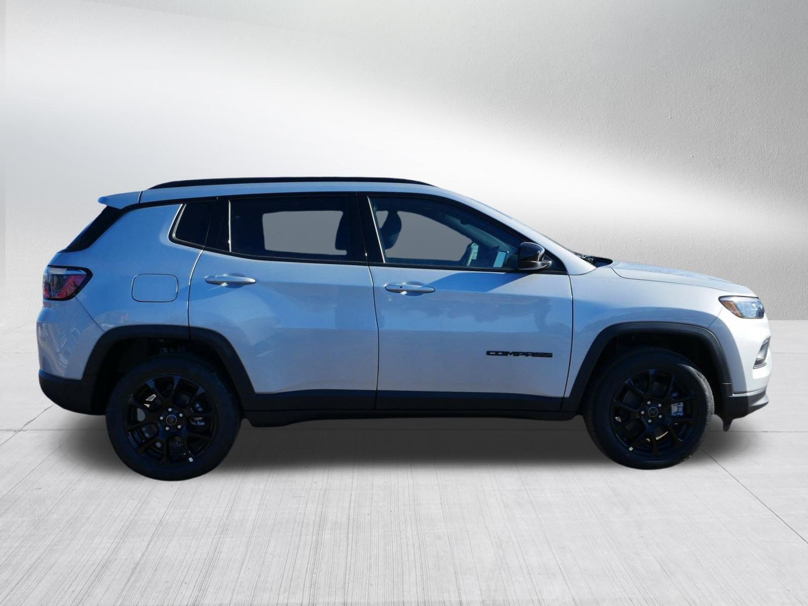 New 2026 Jeep Compass Latitude AWD/4WD image 8
