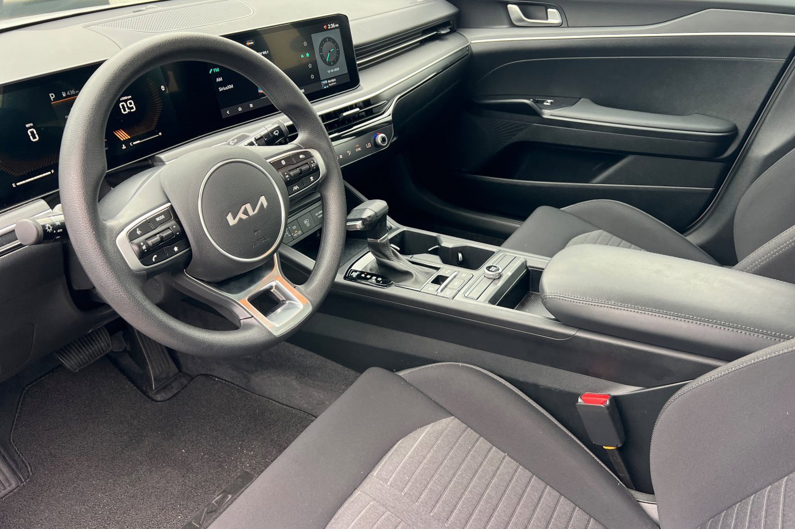 Used 2025 Kia K5 LXS image 10