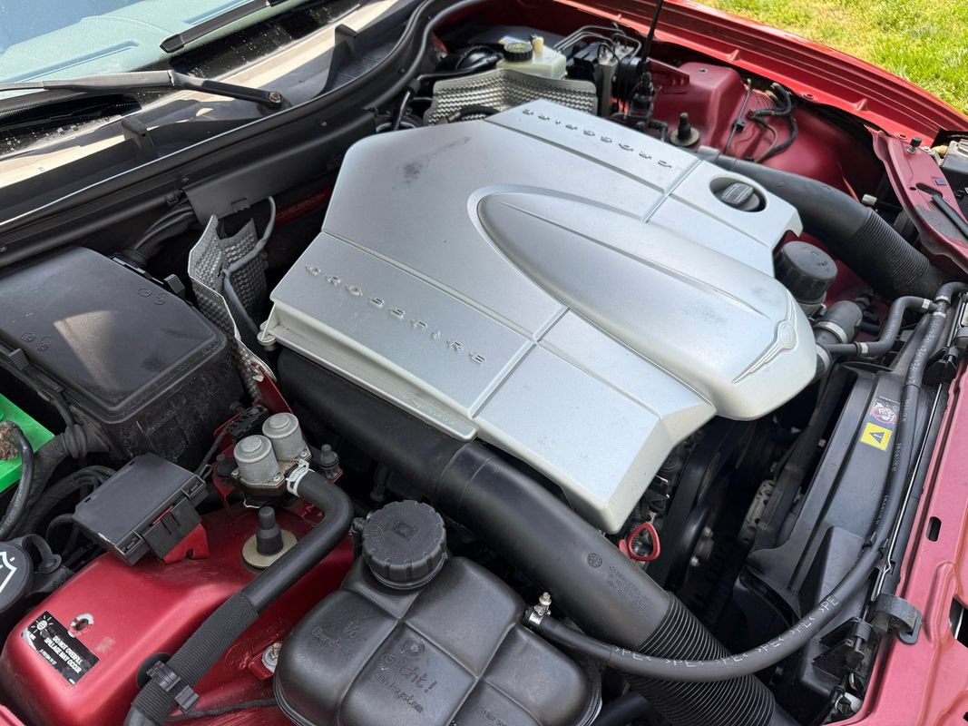 Used 2005 Chrysler Crossfire Limited RWD image 32