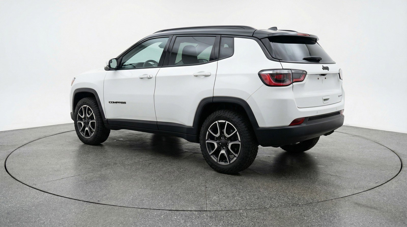 Used 2025 Jeep Compass Trailhawk AWD/4WD image 6