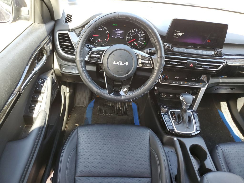 Certified 2023 Kia Seltos EX image 12