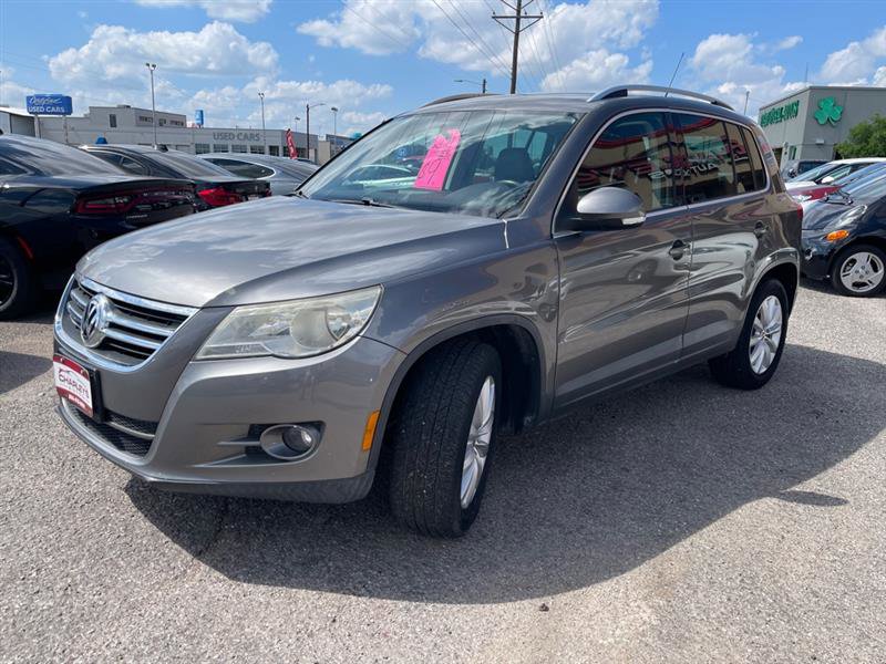 Used 2011 Volkswagen Tiguan S FWD image 2