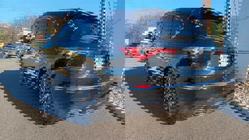 Used 2023 Acura MDX w/Technology Package image 3