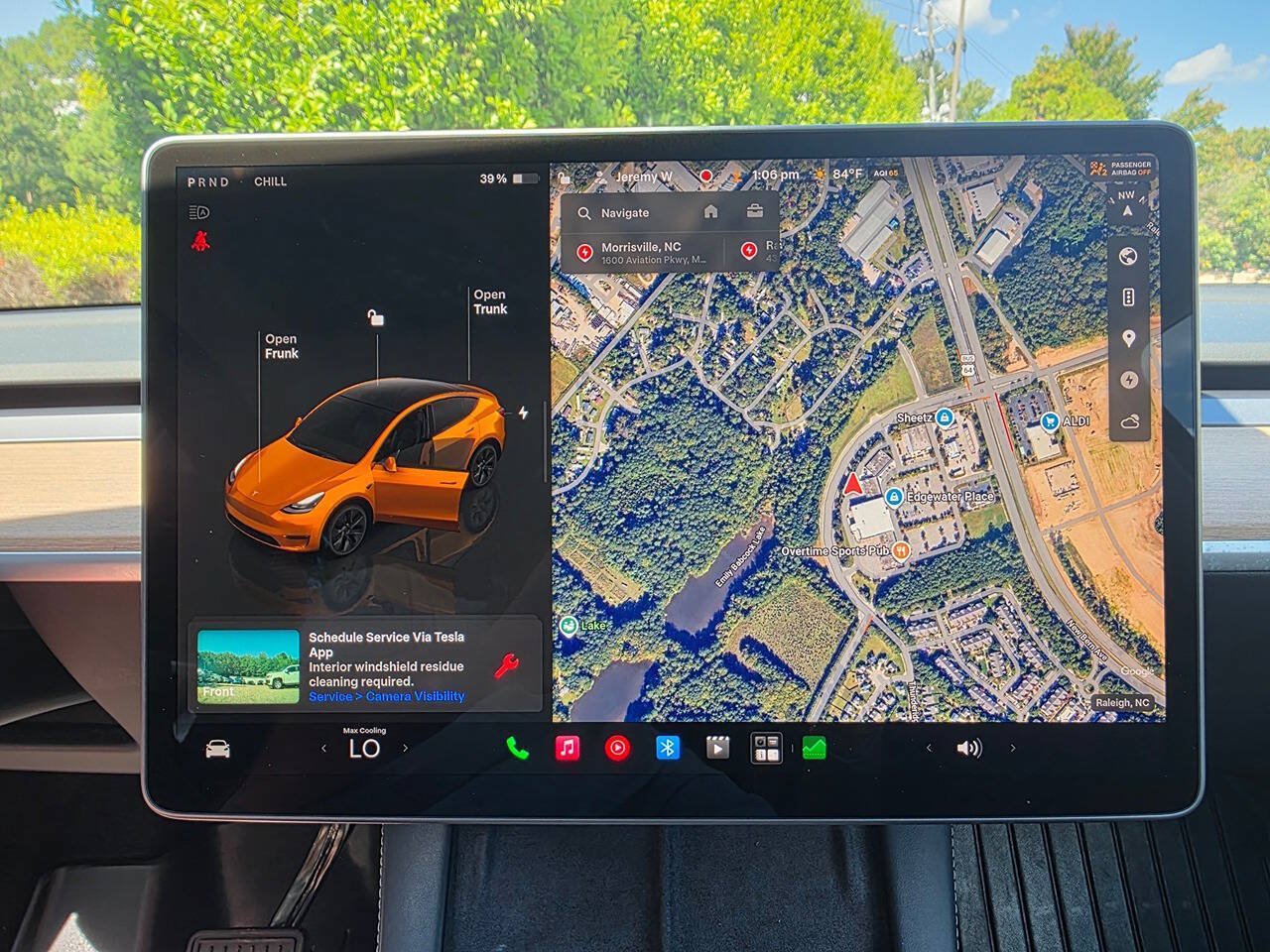 Used 2024 Tesla Model Y Long Range AWD/4WD image 18