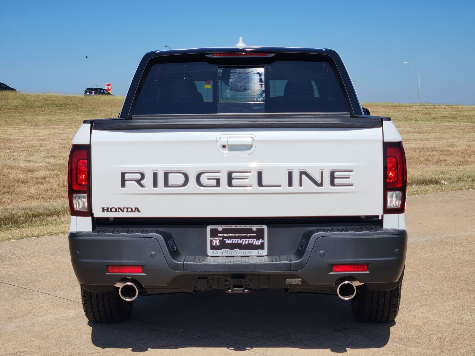 New 2026 Honda Ridgeline Black Edition image 8