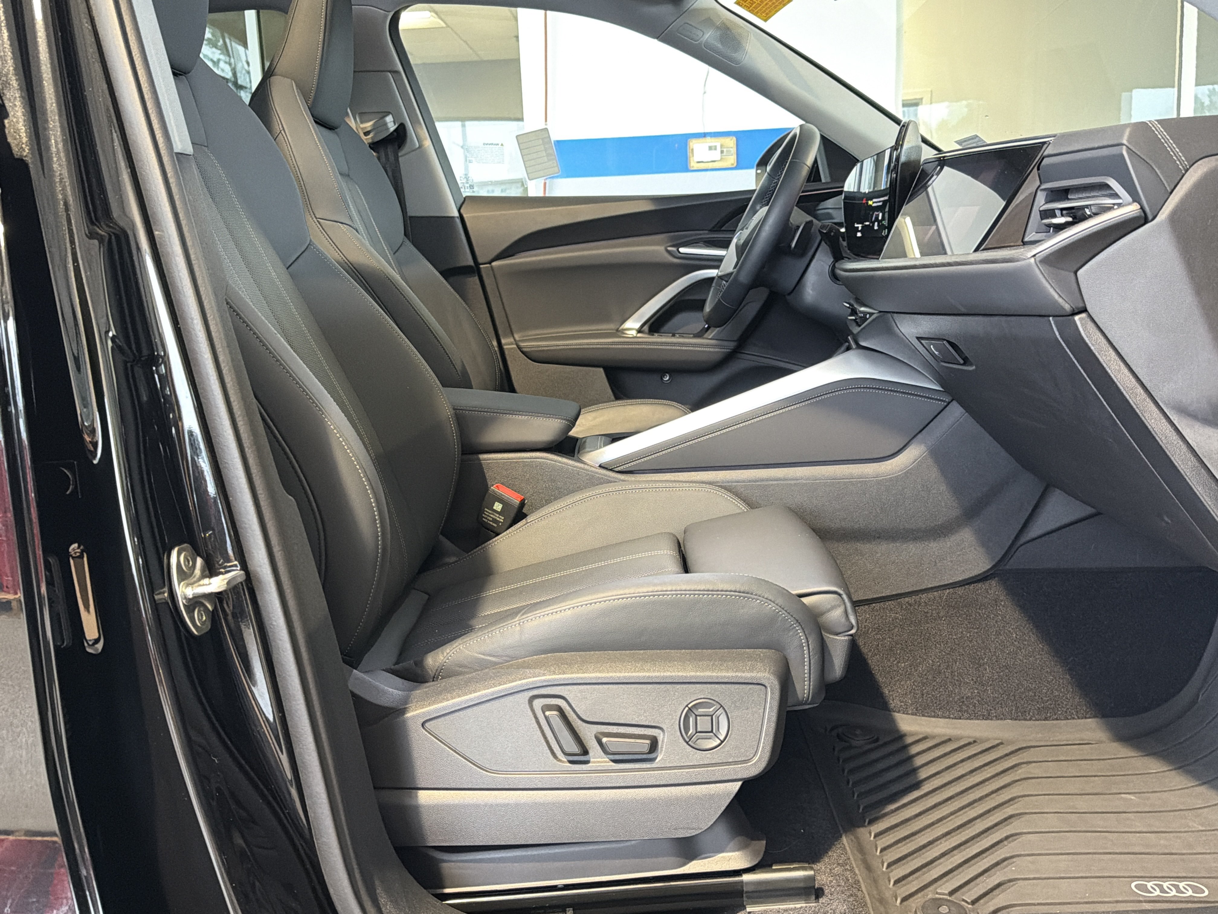 Used 2025 Audi Q5 Prestige AWD/4WD image 34
