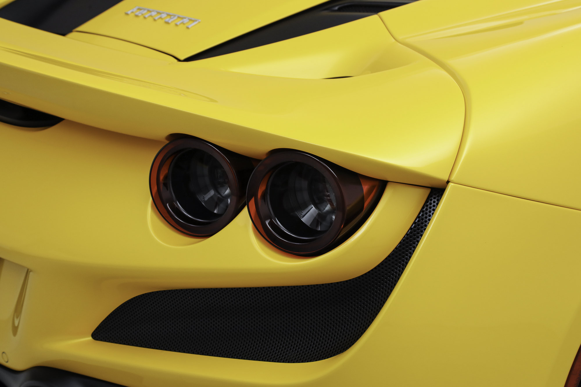 Certified 2022 Ferrari F8 Tributo RWD image 22