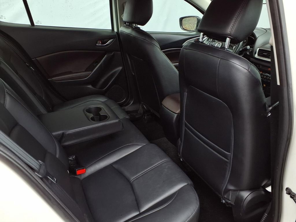 Used 2018 MAZDA MAZDA3 Touring image 20