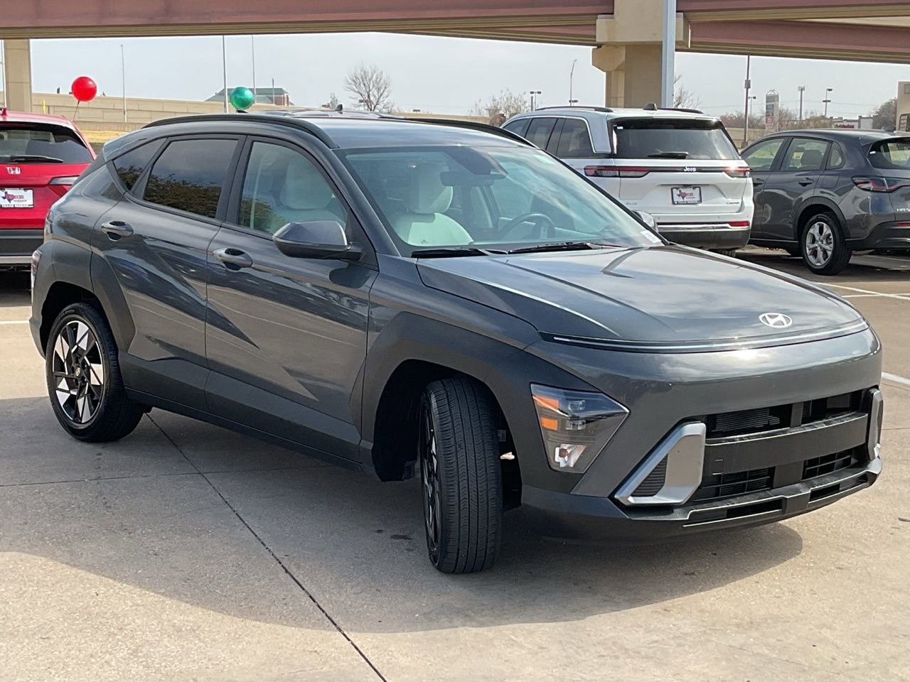 Used 2025 Hyundai Kona SEL image 4