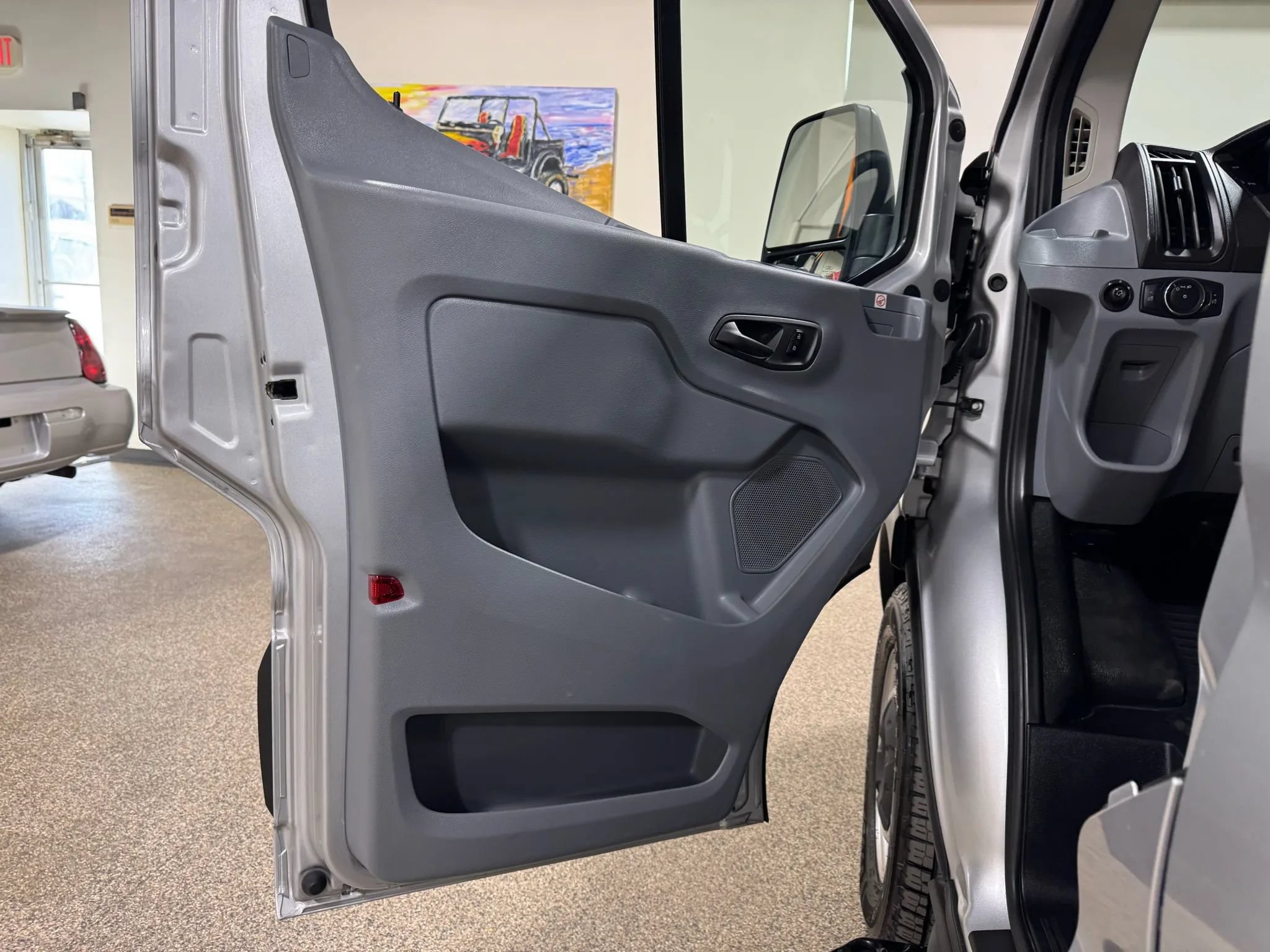 Used 2019 Ford Transit 350 XL RWD image 22