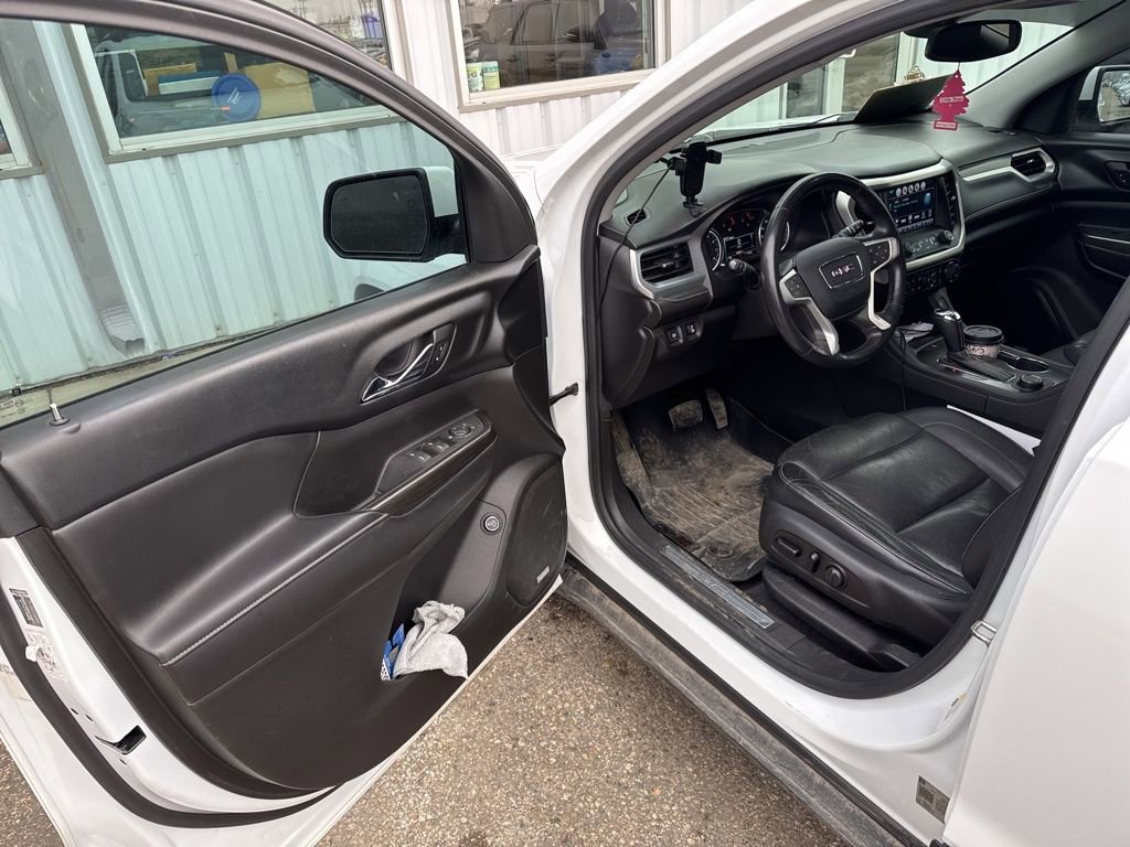 Used 2018 GMC Acadia SLT image 17