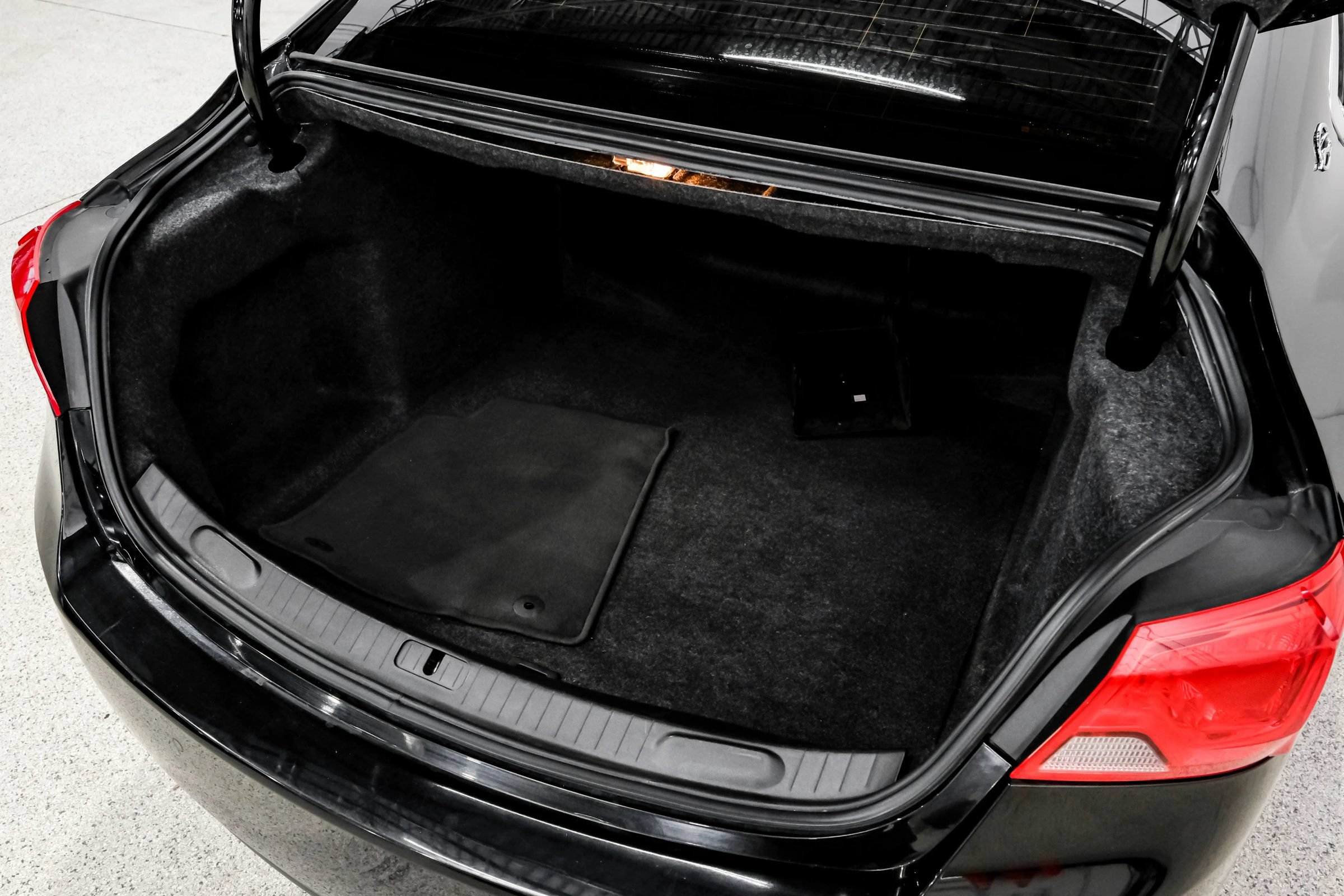 Used 2018 Chevrolet Impala Premier FWD image 61