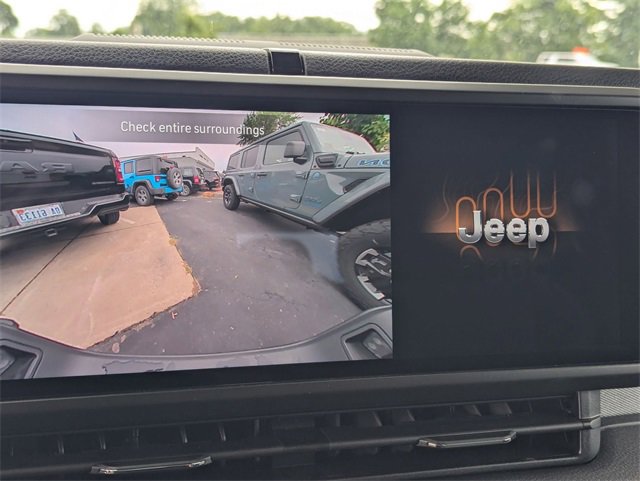 New 2025 Jeep Gladiator Sport image 25