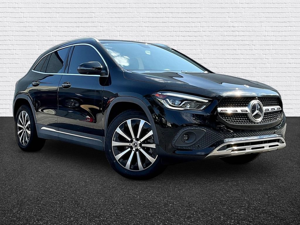 Used 2023 Mercedes-Benz GLA 250 w/ Premium Package image 3