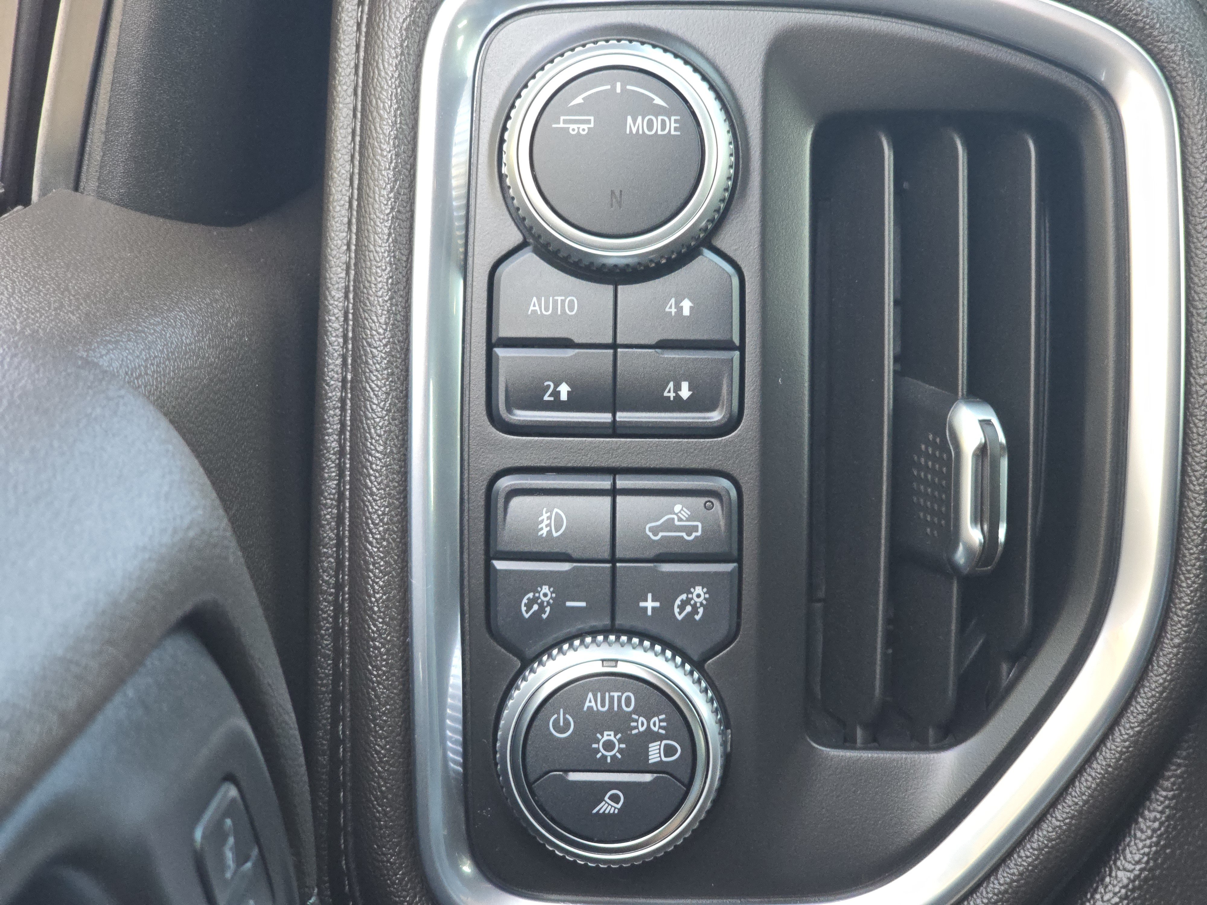 Used 2020 GMC Sierra 1500 Denali w/ Denali Ultimate Package AWD/4WD image 11