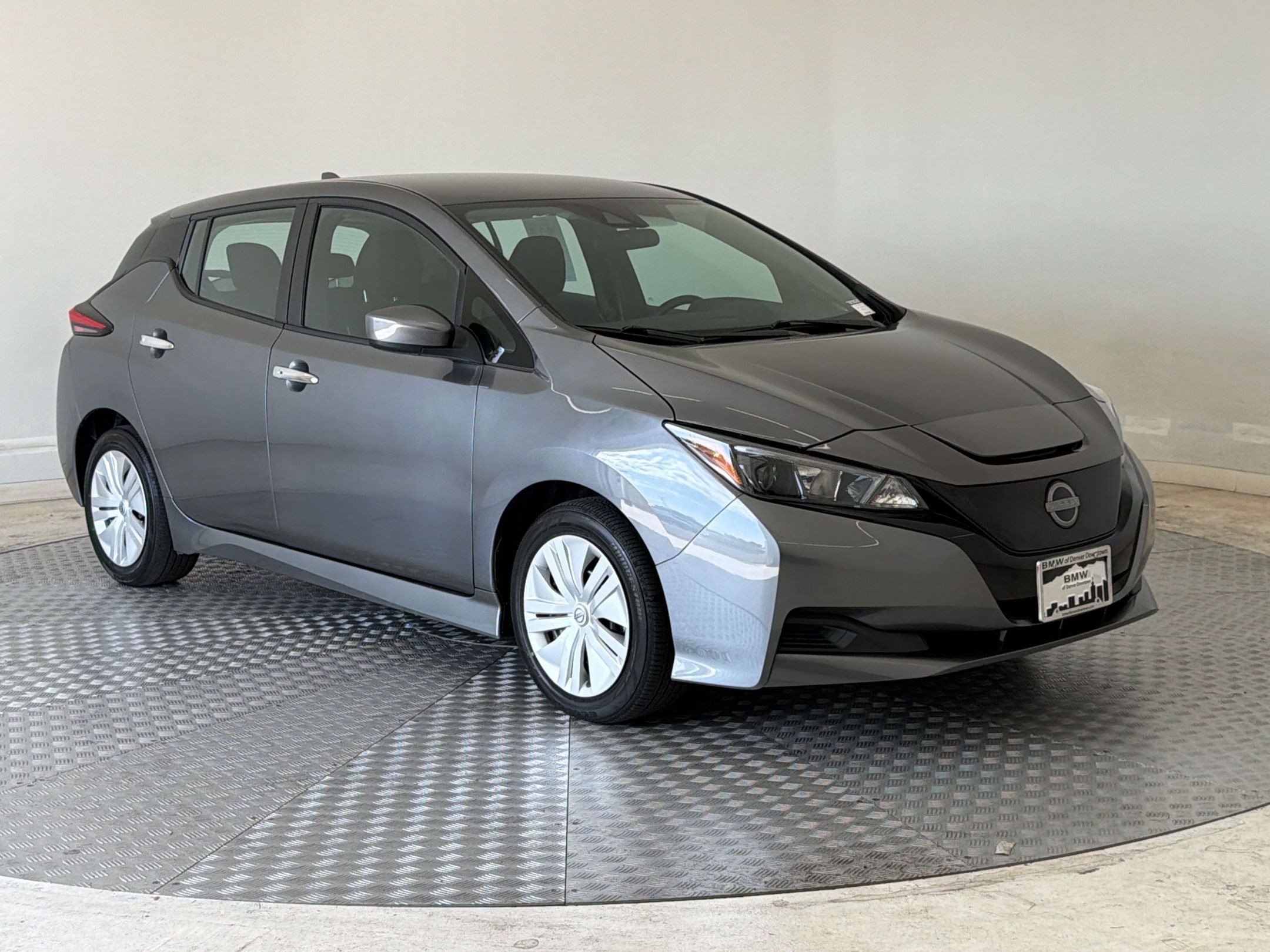 Used 2025 Nissan Leaf S FWD image 7