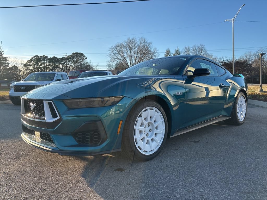 New 2026 Ford Mustang GT Premium w/ GT Performance Package RWD image 3