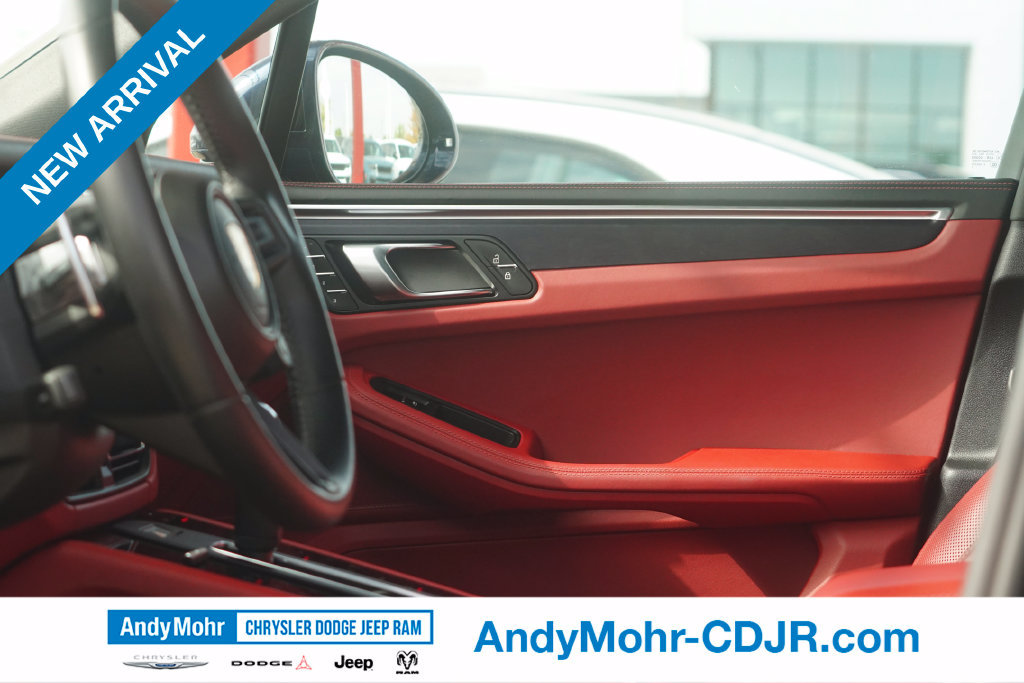 Used 2022 Porsche Macan GTS AWD/4WD image 24