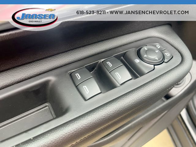 Used 2024 GMC Terrain SLT image 22